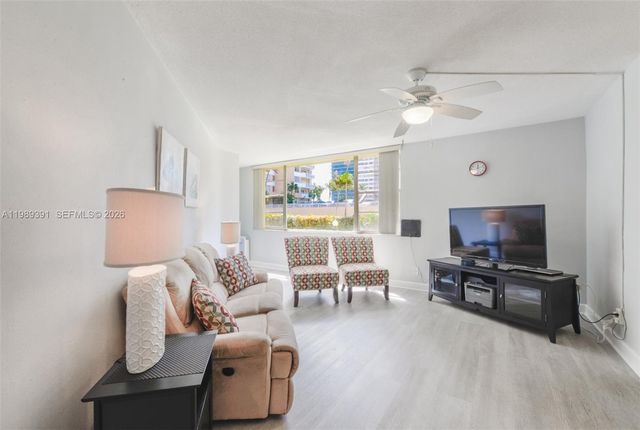 1936 S Ocean Dr 2D, Hallandale Beach, FL 33009