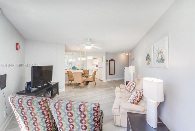 1936 S Ocean Dr 2D, Hallandale Beach, FL 33009