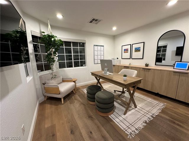 956 Puerta Del Sol Drive, Las Vegas, NV 89138