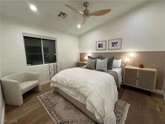 956 Puerta Del Sol Drive, Las Vegas, NV 89138