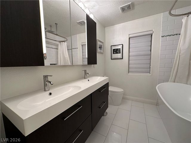 956 Puerta Del Sol Drive, Las Vegas, NV 89138