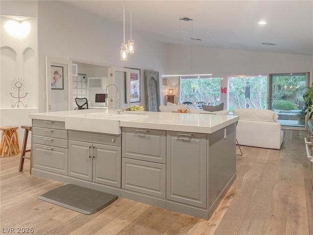 956 Puerta Del Sol Drive, Las Vegas, NV 89138