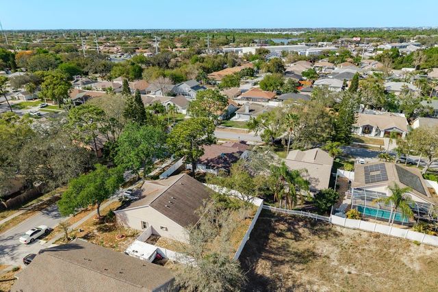 752 BRITTANY PARK BOULEVARD, Tarpon Springs, FL 34689