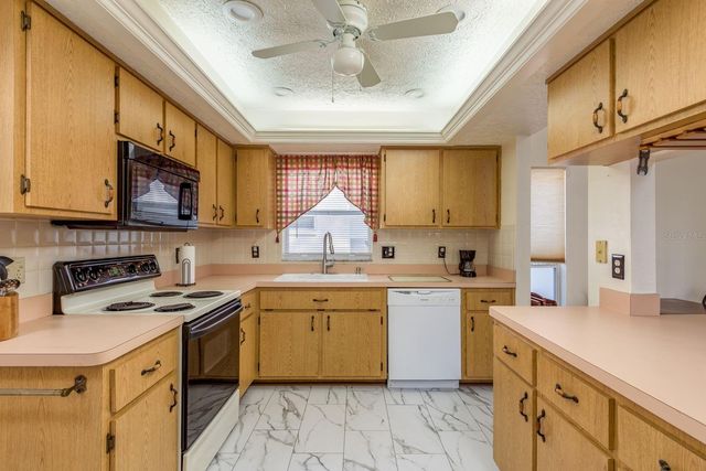 752 BRITTANY PARK BOULEVARD, Tarpon Springs, FL 34689