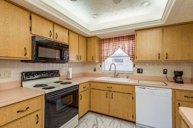 752 BRITTANY PARK BOULEVARD, Tarpon Springs, FL 34689