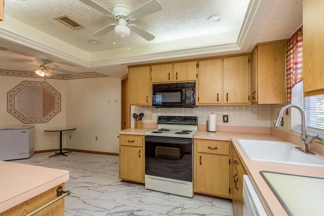 752 BRITTANY PARK BOULEVARD, Tarpon Springs, FL 34689