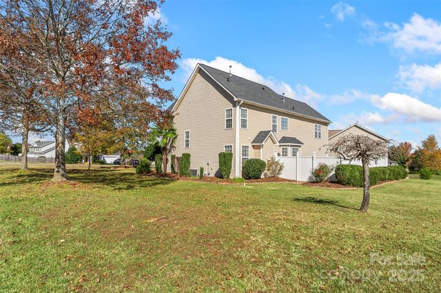 1450 JC Raulston Court, Hickory, NC 28602