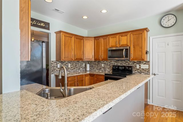 1450 JC Raulston Court, Hickory, NC 28602