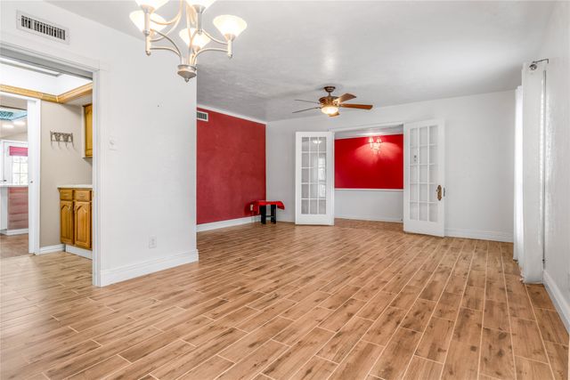 1813 Dodge Trail, Grand Prairie, TX 75052