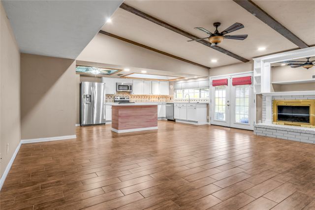 1813 Dodge Trail, Grand Prairie, TX 75052