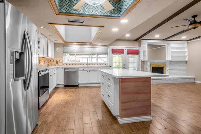 1813 Dodge Trail, Grand Prairie, TX 75052