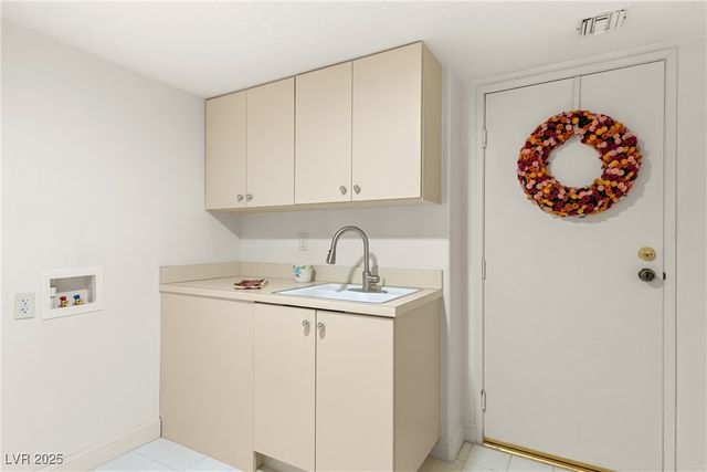 7620 Rolling View Drive 101, Las Vegas, NV 89149