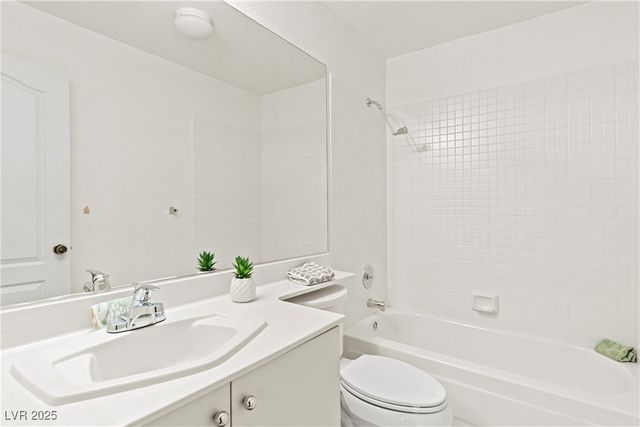 7620 Rolling View Drive 101, Las Vegas, NV 89149