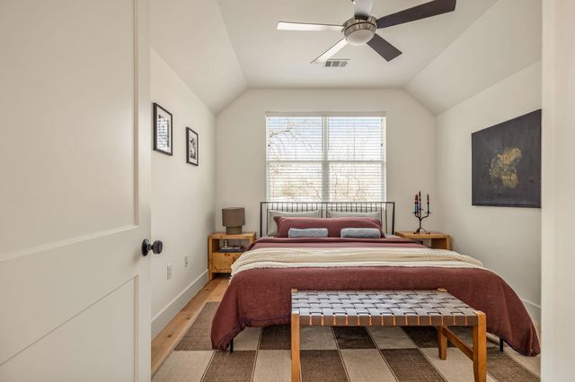 3304 Hollywood Ave 2, Austin, TX 78722