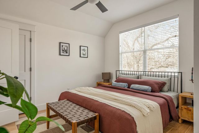 3304 Hollywood Ave 2, Austin, TX 78722