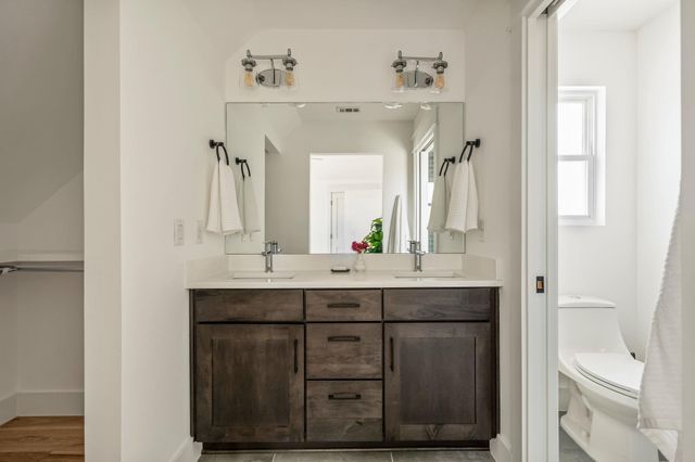 3304 Hollywood Ave 2, Austin, TX 78722