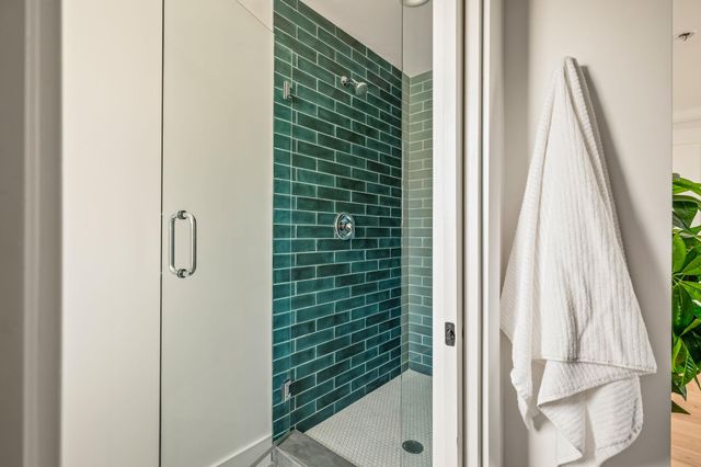 3304 Hollywood Ave 2, Austin, TX 78722