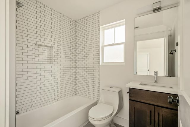 3304 Hollywood Ave 2, Austin, TX 78722