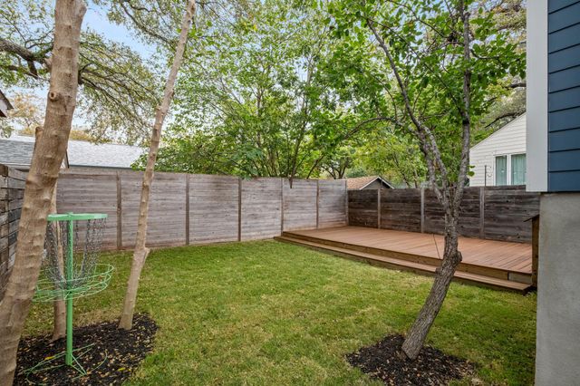 3304 Hollywood Ave 2, Austin, TX 78722