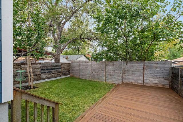 3304 Hollywood Ave 2, Austin, TX 78722