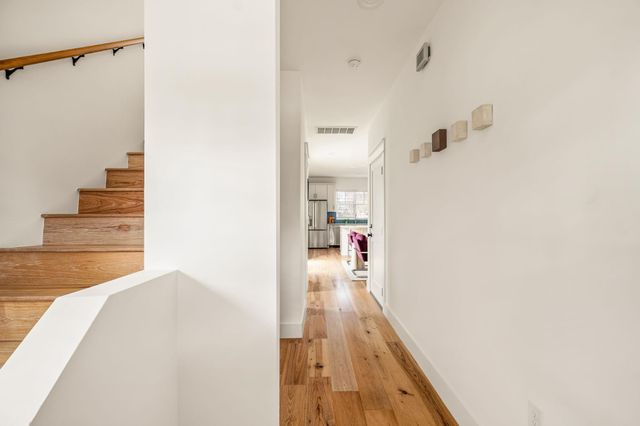 3304 Hollywood Ave 2, Austin, TX 78722