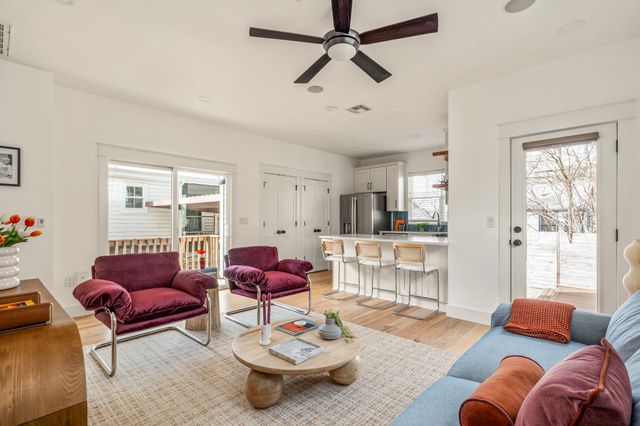 3304 Hollywood Ave 2, Austin, TX 78722