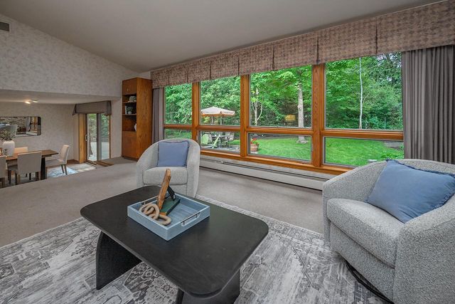 1860 Churchview DRIVE, Brookfield, WI 53005