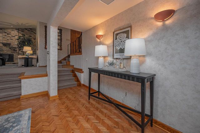 1860 Churchview DRIVE, Brookfield, WI 53005