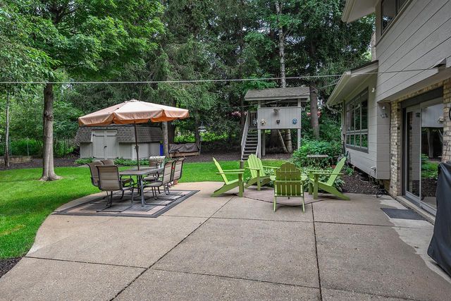 1860 Churchview DRIVE, Brookfield, WI 53005