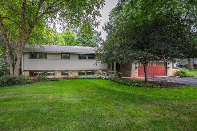 1860 Churchview DRIVE, Brookfield, WI 53005
