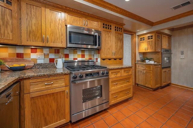 1860 Churchview DRIVE, Brookfield, WI 53005