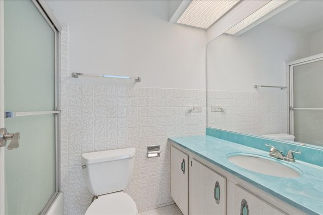 7141 N Kedzie Avenue 511, Chicago, IL 60645