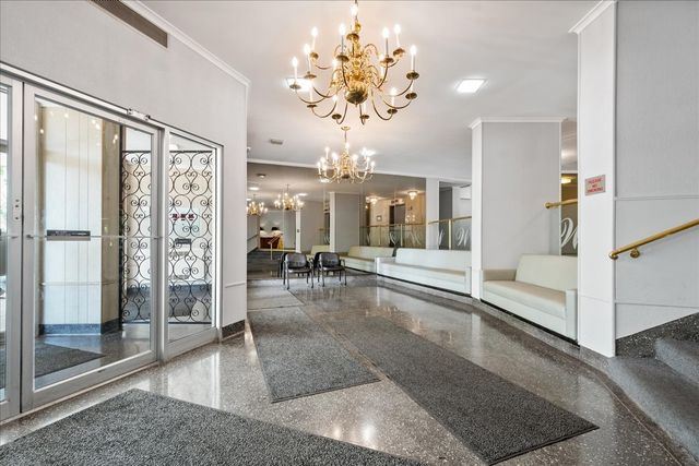 7141 N Kedzie Avenue 511, Chicago, IL 60645