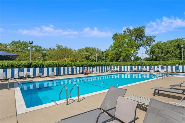 7141 N Kedzie Avenue 511, Chicago, IL 60645