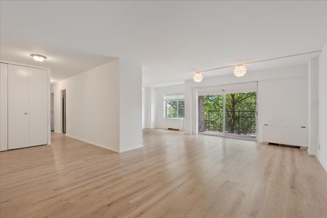 7141 N Kedzie Avenue 511, Chicago, IL 60645