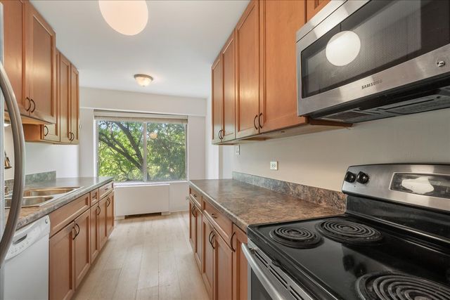 7141 N Kedzie Avenue 511, Chicago, IL 60645