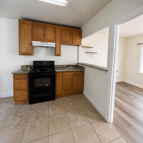 61146120 Foothill Boulevard, Oakland, CA 94605
