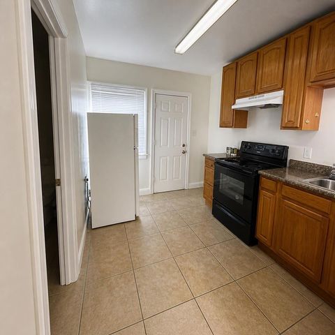 61146120 Foothill Boulevard, Oakland, CA 94605