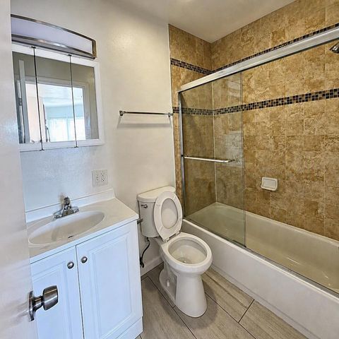 61146120 Foothill Boulevard, Oakland, CA 94605