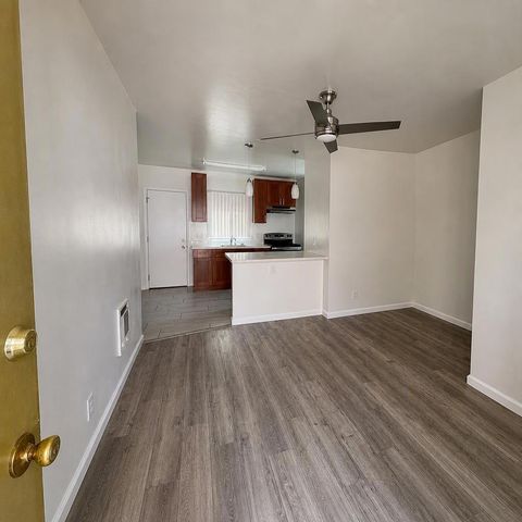 61146120 Foothill Boulevard, Oakland, CA 94605