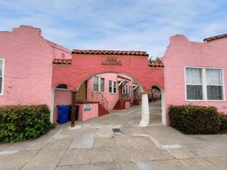 61146120 Foothill Boulevard, Oakland, CA 94605