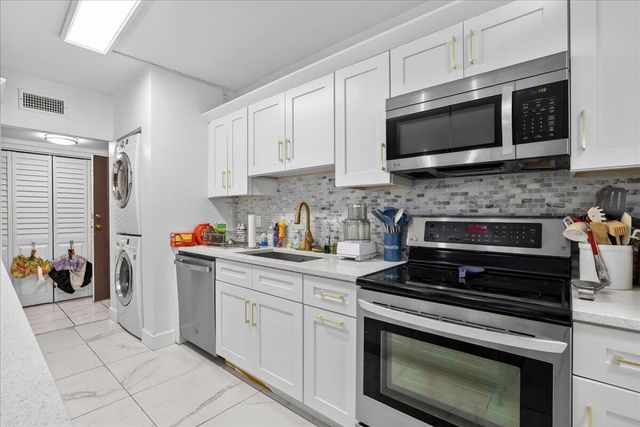 6328 W Longboat Ln Lane W 101, Boca Raton, FL 33433