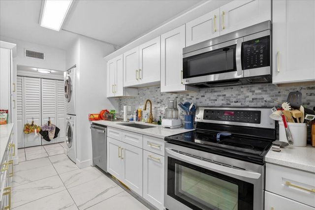 6328 W Longboat Ln Lane W 101, Boca Raton, FL 33433