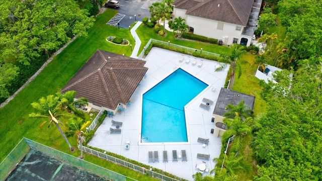 6328 W Longboat Ln Lane W 101, Boca Raton, FL 33433
