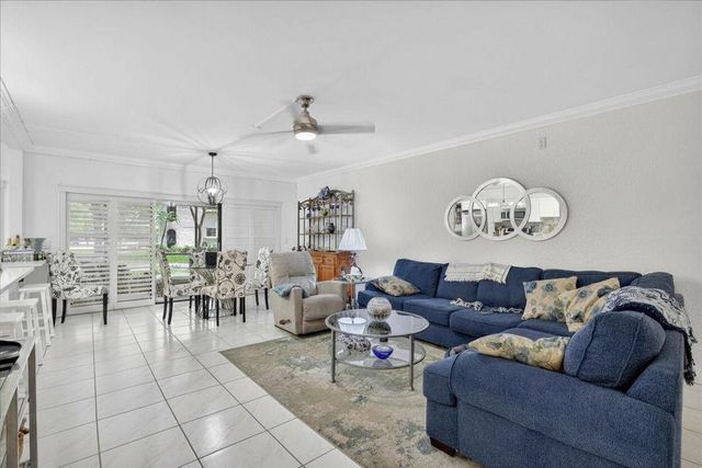 6328 W Longboat Ln Lane W 101, Boca Raton, FL 33433