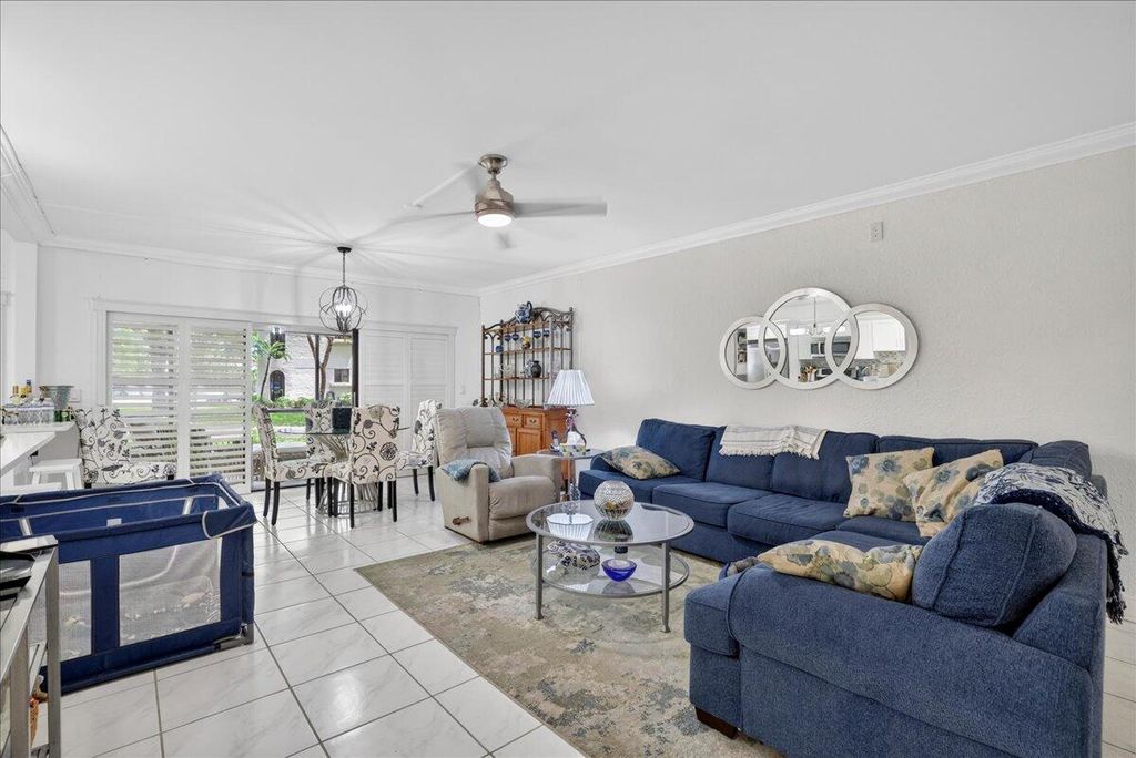 6328 W Longboat Ln Lane W 101, Boca Raton, FL 33433