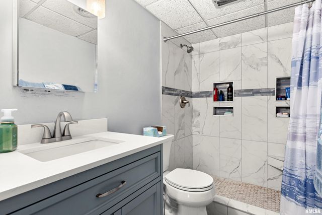 906 W Loire Ct Apt 2A, Peoria, IL 61614