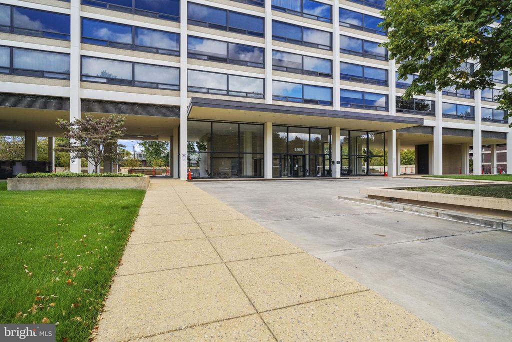 4000 N CHARLES ST #706, Baltimore, MD 21218