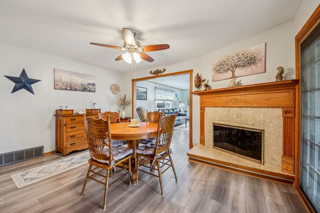 1618 Pine Trail, Sycamore, IL 60178