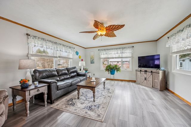 1618 Pine Trail, Sycamore, IL 60178